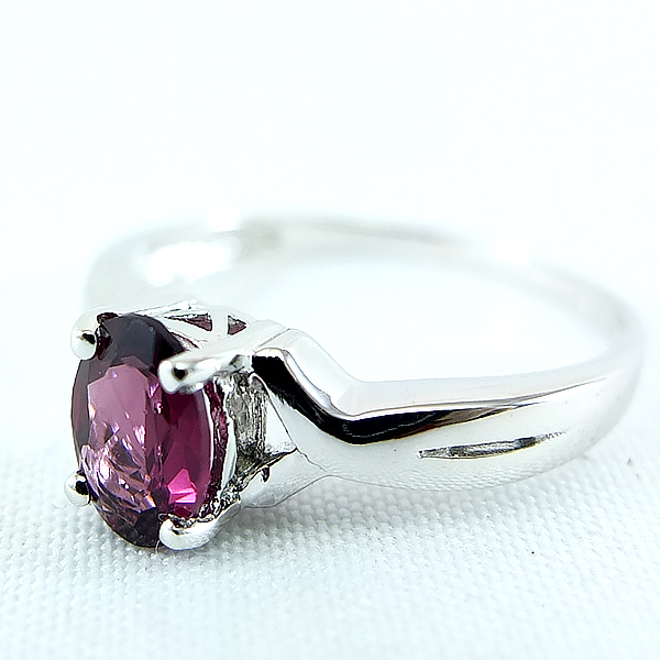 แหวนเงินแท้ราคาถูกชุบทองคำขาว โรโดไลท์การ์เน็ตแท้ 1.0 กะรัต งานประณีตสวยงาม สั่งผลิตค่ะ