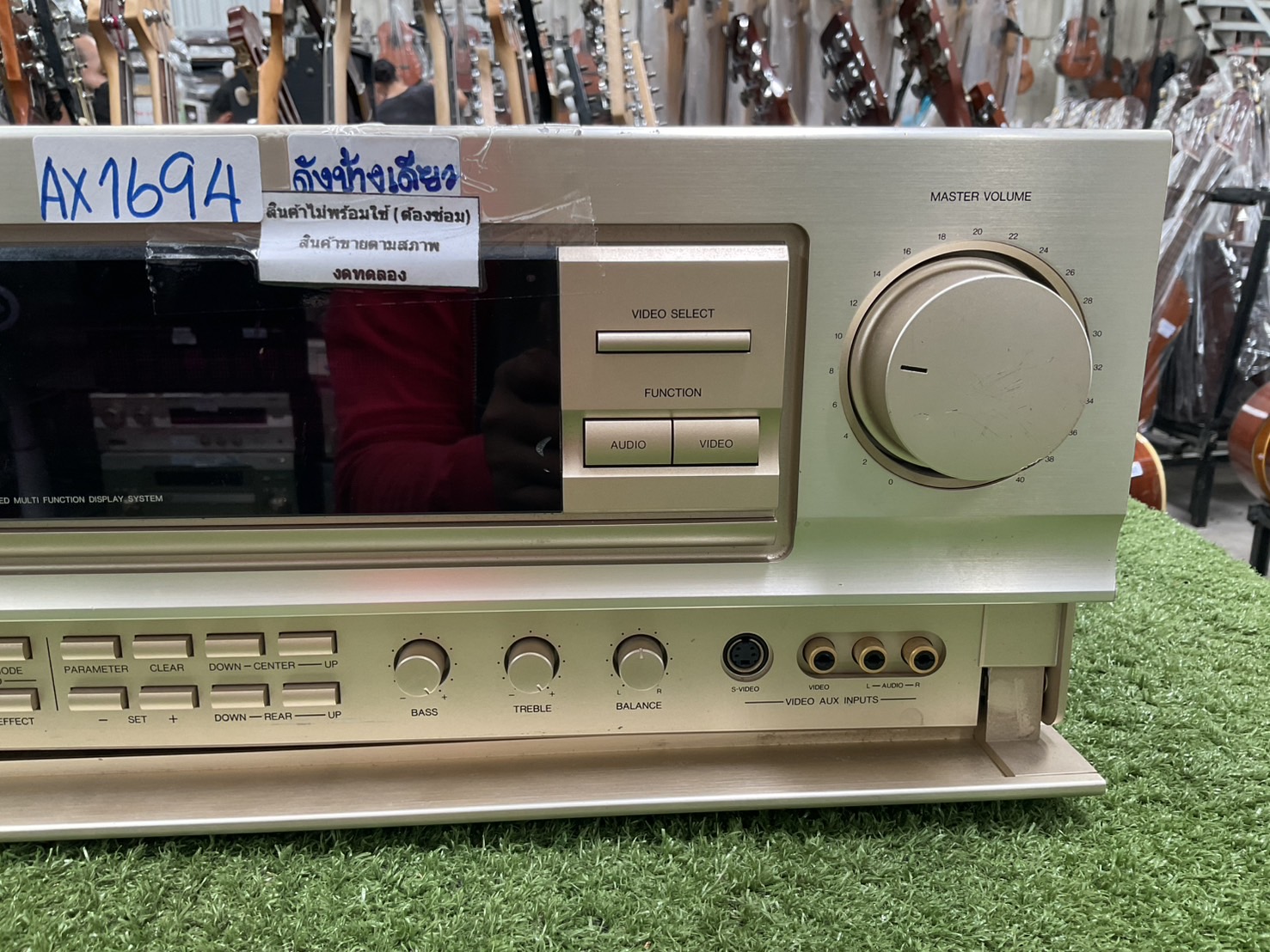 เครื่องขยายเสียง DENON : AVC-3030G สินค้าไม่พร้อมใช้งาน(ต้องซ่อม)