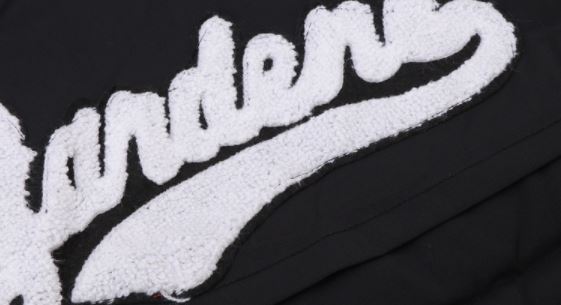 เสื้อกันหนาว บุนวมสีแดง มีฮูด