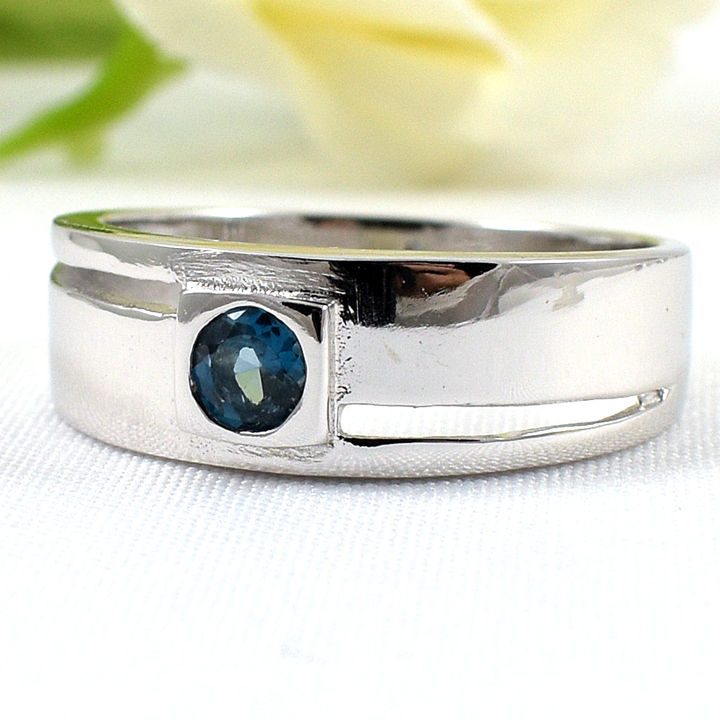 แหวนเงินแท้ราคาถูกชุบทองคำขาว ลอนดอนบลูโทปาซแท้ 0.35 กะรัต งานประณีตสวยงาม สั่งผลิตค่ะ