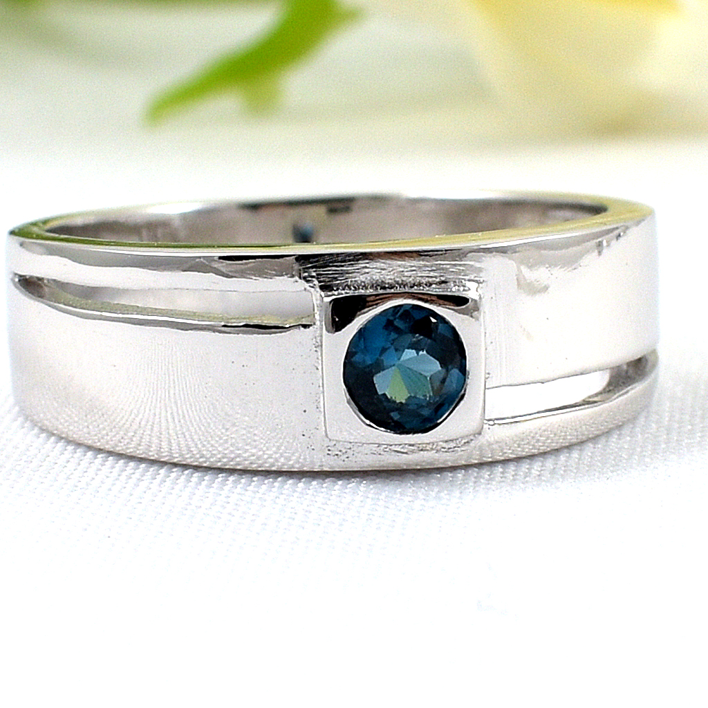 แหวนเงินแท้ราคาถูกชุบทองคำขาว ลอนดอนบลูโทปาซแท้ 0.35 กะรัต งานประณีตสวยงาม สั่งผลิตค่ะ