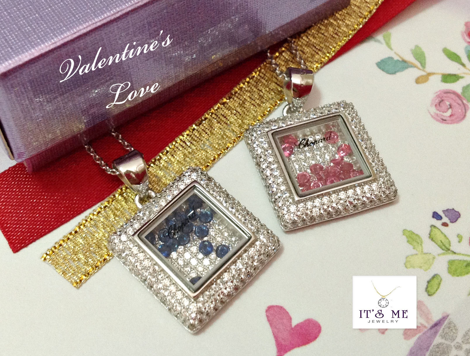 Valentine's Love จี้เงินแท้ งานแบรนด์ Chopard ตรงกลางมีพลอยสีน้ำเงิน และชมพู เล่นแสงดีมากๆ คะ