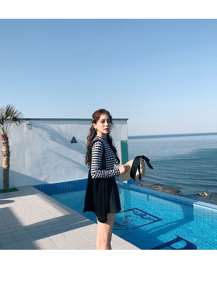 ชุดว่ายน้ำวันพีช+กระโปรง ขนาด 2xl รอบอก 32-38 รอบเอว 26-30 สะโพก 34-40 นิ้ว กระโปรงรอบเอว 26-32 ยาว 12 นิ้ว ผ้าดีงานสวยมากๆค่ะ