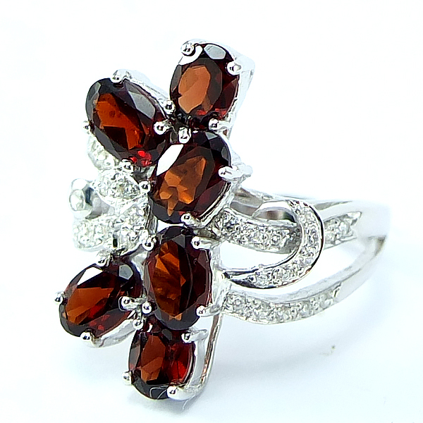 แหวนเงินแท้ราคาถูกชุบทองคำขาว พลอยแท้โกเมน 3.10 กะรัต เพชรCZ 0.197 กะรัต งานประณีตสวยงาม สั่งผลิตค่ะ