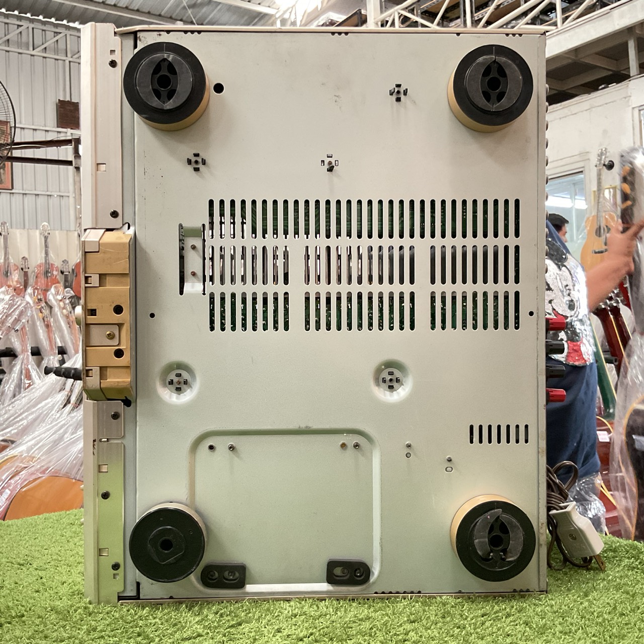 เครื่องขยายเสียง YAMAHA : DSP-AX620