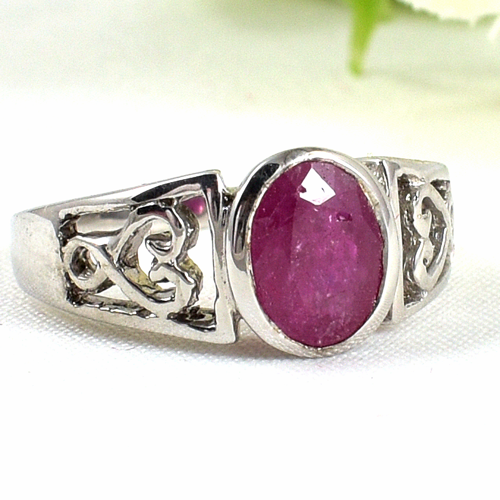 แหวนเงินแท้ราคาถูกชุบทองคำขาว ทับทิมแท้ 1.60 กะรัต งานประณีตสวยงาม สั่งผลิตค่ะ