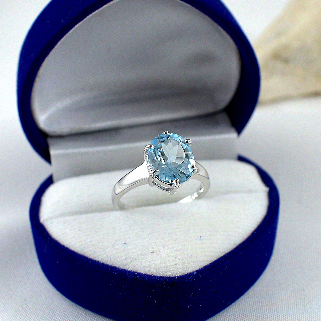 แหวนเงินแท้ราคาถูกชุบทองคำขาว สกายบลูโทปาซแท้ 3.35 กะรัต งานประณีตสวยงาม สั่งผลิตค่ะ