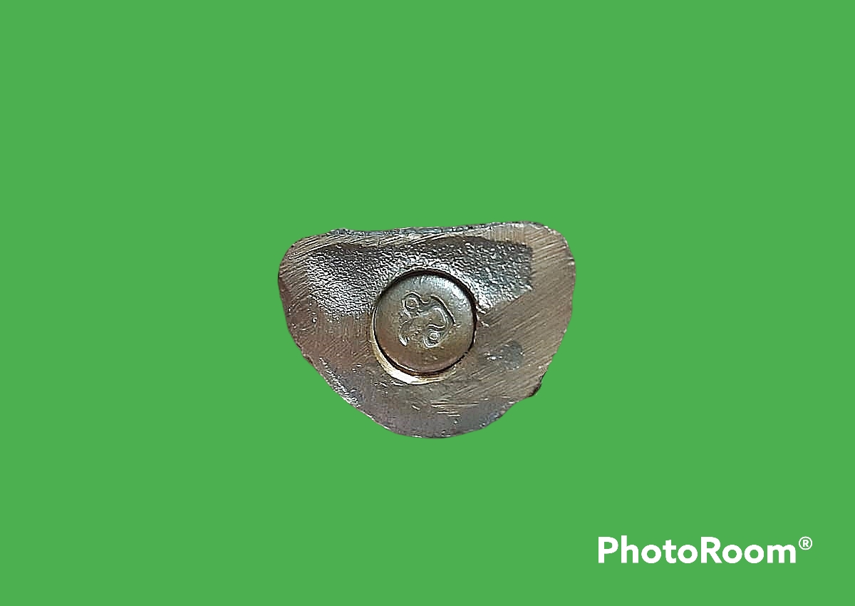 รูปหล่อกริ่ง พระภาวนาพรหมคุณ (หลวงพ่อเมตตานุศาสน์) วัดกุฎีทอง จ.สิงห์บุรี เนื้อนวะโลหะ ปี 2541 พร้อมกล่องจากวัดเดิมๆ