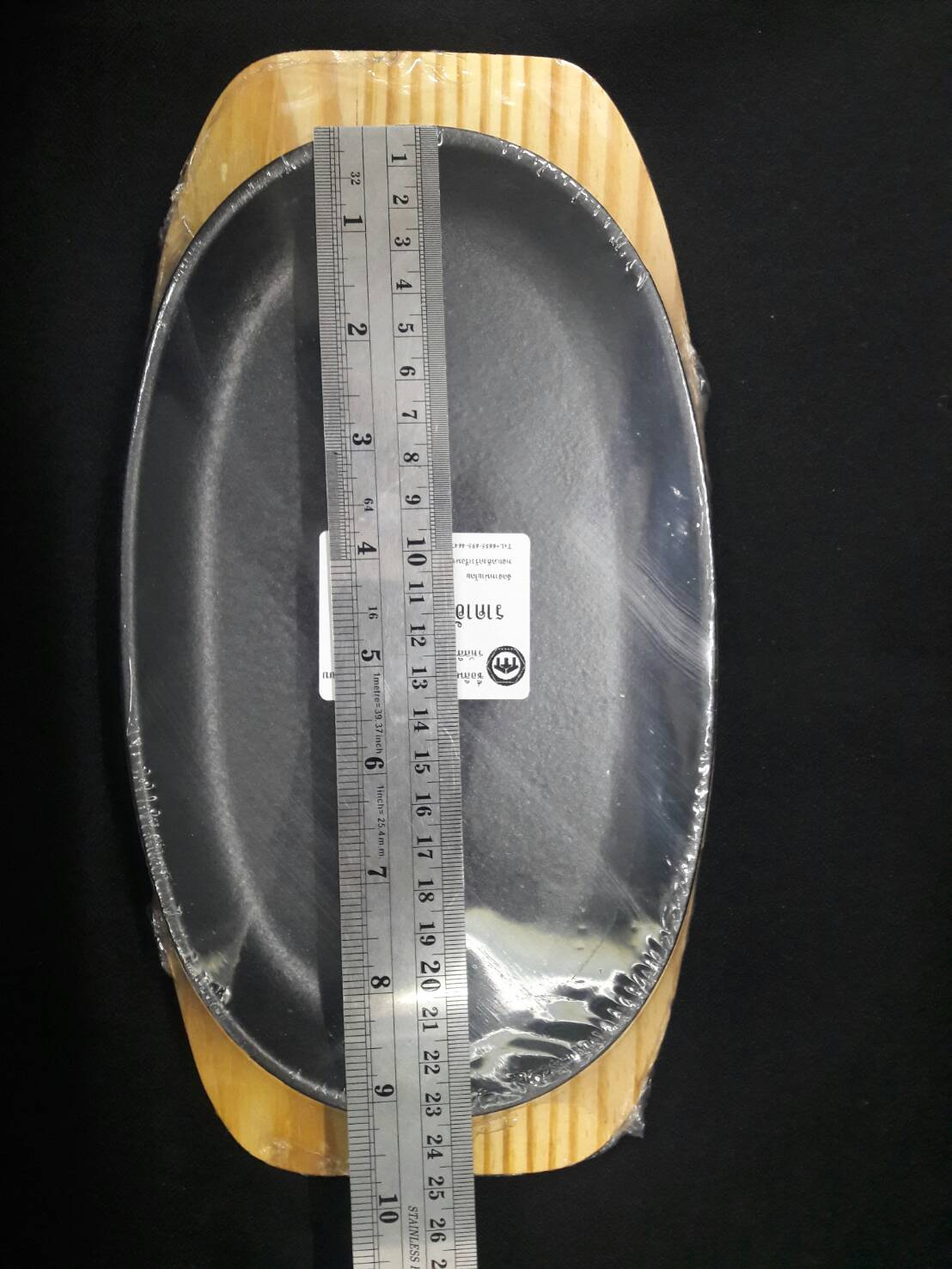 กระทะร้อน (กระทะร้อนเนื้อเหล็กอย่างดี มีไม้รอง) Hot pan (hot pan Well Steel meat The base is wood ). 006-KC1166