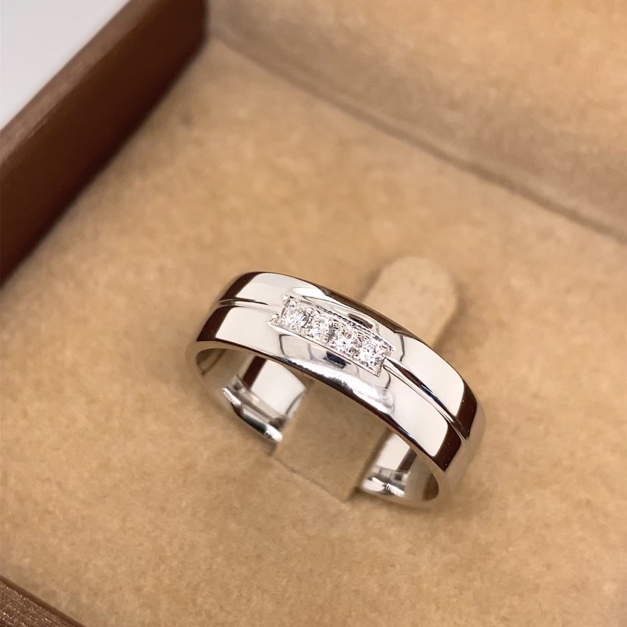แหวนเพชรปลอกมีดGold 18K 7.69g D 4/0.07 ct
