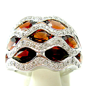 แหวนเงินแท้ราคาถูกชุบทองคำขาว พลอยแท้โกเมน 4.95 กะรัต เพชรCZ 0.448 กะรัต งานประณีตสวยงาม สั่งผลิตค่ะ