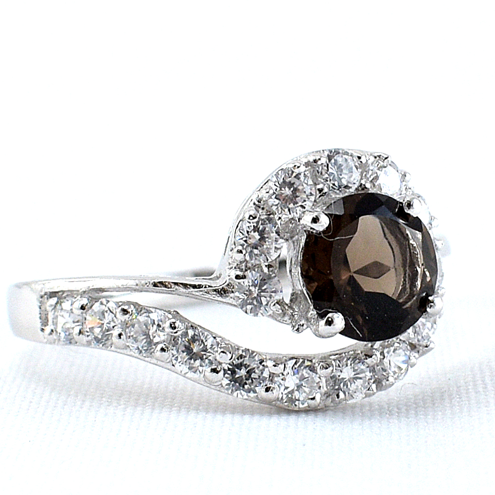 แหวนเงินแท้ราคาถูกชุบทองคำขาว พลอยแท้สโมกกี้ควอทซ์ 0.77 กะรัต เพชรCZ 0.48 กะรัต งานประณีตสวยงาม สั่งผลิตค่ะ