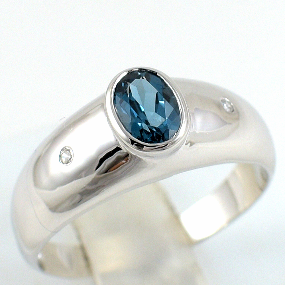 แหวนเงินแท้ราคาถูกชุบทองคำขาว ลอนดอนบลูโทปาซแท้ 0.54 กะรัต เพชรCZ 0.02 กะรัต งานประณีตสวยงาม สั่งผลิตค่ะ