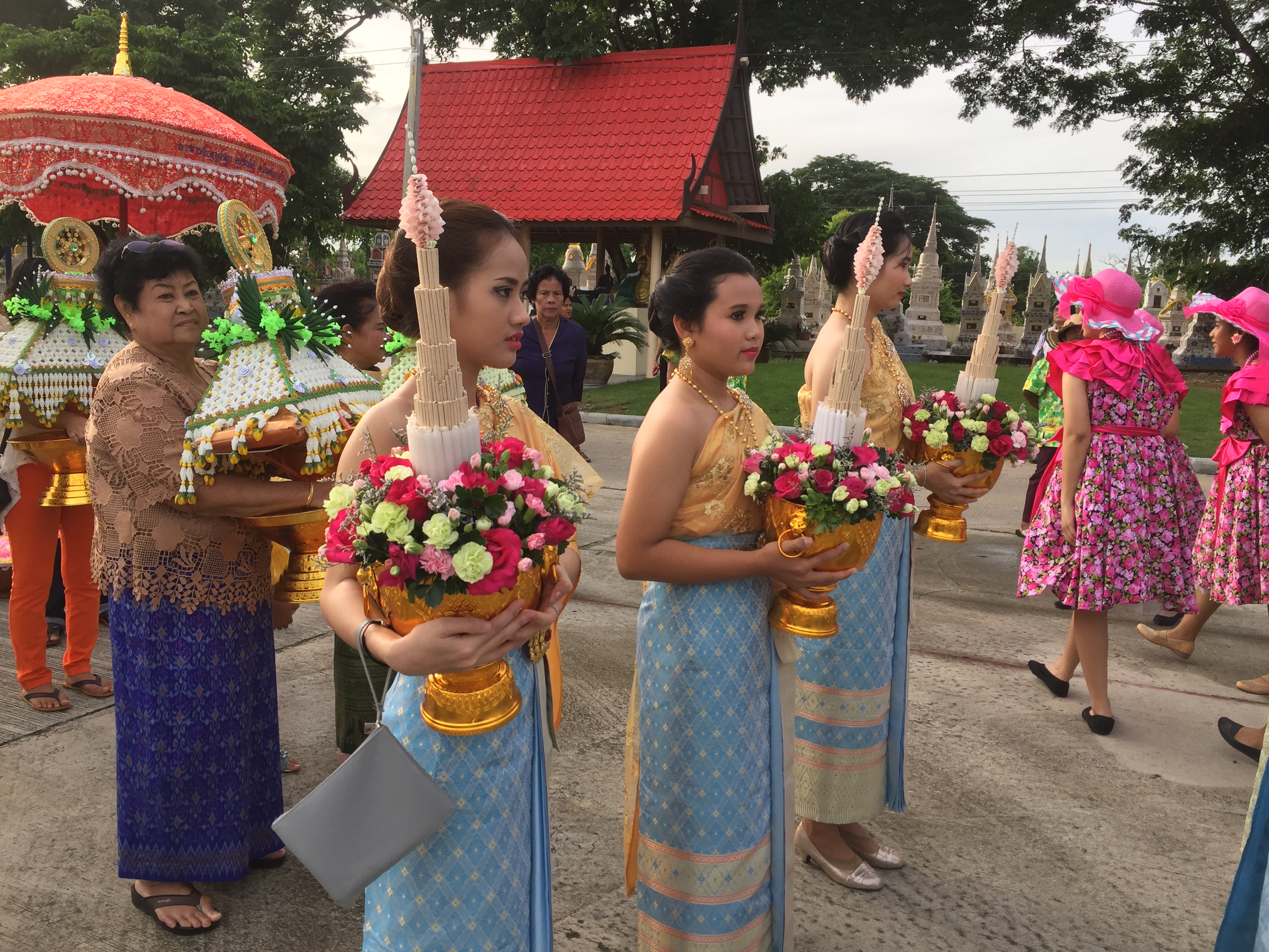 ชุดเครื่องบวชดอกไม้สดสีชมพู (ส่งงาน อ.บางปะอิน จ.พระนครศรีอยุธยา)1-2กค60