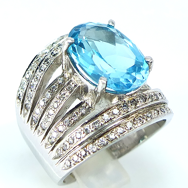 แหวนเงินแท้ราคาถูกชุบทองคำขาว สวิสบลูโทปาซแท้ 8.80 กะรัต เพชรCZ 1.10 กะรัต งานประณีตสวยงาม สั่งผลิตค่ะ