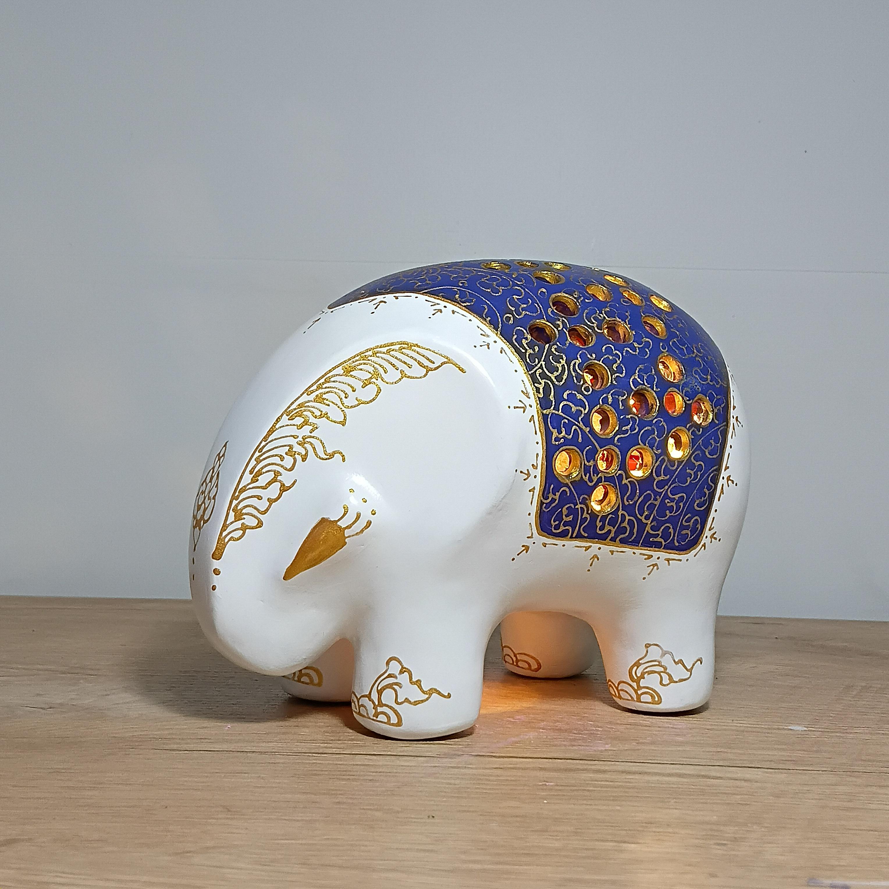 โคมไฟช้างแบบตั้งโต๊ะ Size L