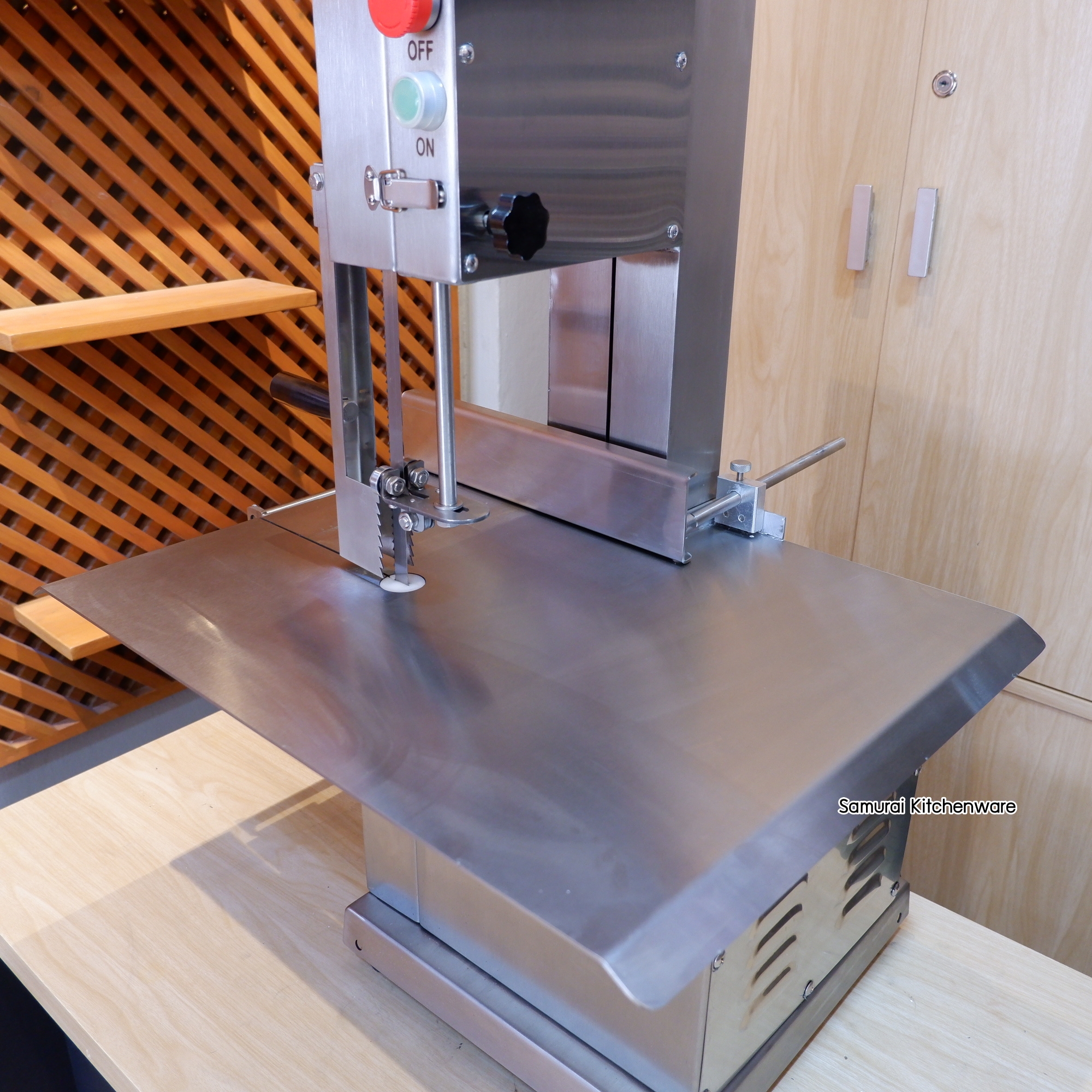 เครื่องตัดกระดูก สแตนเลสทั้งตัว รุ่น BONE-102