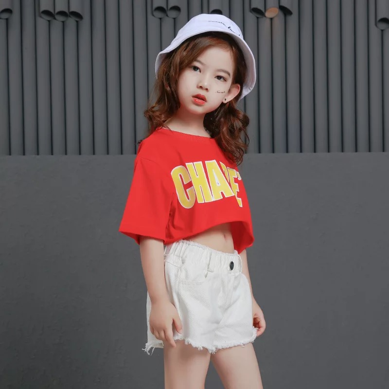 ชุดเต้น ชุดแดนซ์ : เซ็ตเสื้อแขนสั้น +กางเกงขาสั้นสีขาว