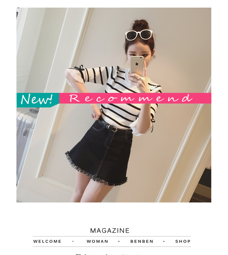  เสื้อยืดแฟชั่นลายริ้วขาวดำ คอกลม แขนสามส่วน ดีเทลแต่งโบว์ที่ปลายแขน ใส่เที่ยว หรือลำลอง สวยหวานน่ารักสไตล์เกาหลี
