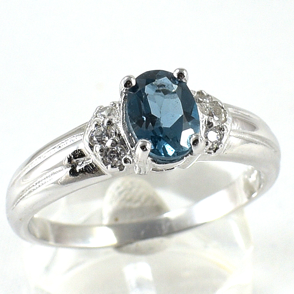 แหวนเงินแท้ราคาถูกชุบทองคำขาว ลอนดอนบลูโทปาซแท้ 0.95 กะรัต เพชรCZ 0.11 กะรัต งานประณีตสวยงาม สั่งผลิตค่ะ