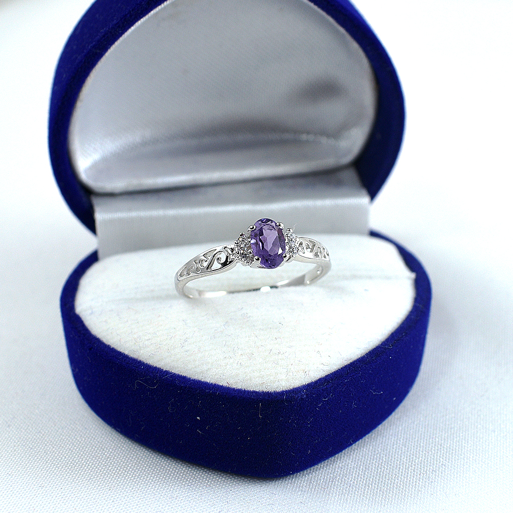 แหวนเงินแท้ราคาถูกชุบทองคำขาว แอมิทิสต์แท้ 0.45 กะรัต เพชรCZ 0.06 กะรัต งานประณีตสวยงาม สั่งผลิตค่ะ