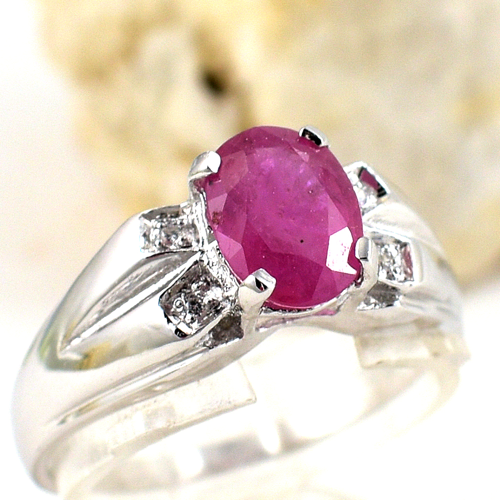 แหวนเงินแท้ราคาถูกชุบทองคำขาว ทับทิมแท้ 1.60 กะรัต เพชรCZ 0.04 กะรัต งานประณีตสวยงาม สั่งผลิตค่ะ