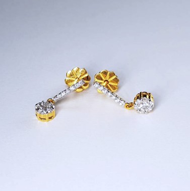 สั่งผลิตต่างหูทองเพชรเบลเยี่ยมคัท ใส่ทุกวัน ใส่เที่ยว ออกงาน เพชรแท้ ทอง18K 42 ตัง 3.48 กรัม น้ำ 98 ราคาถูกมาก มีใบรับประกันค่ะ