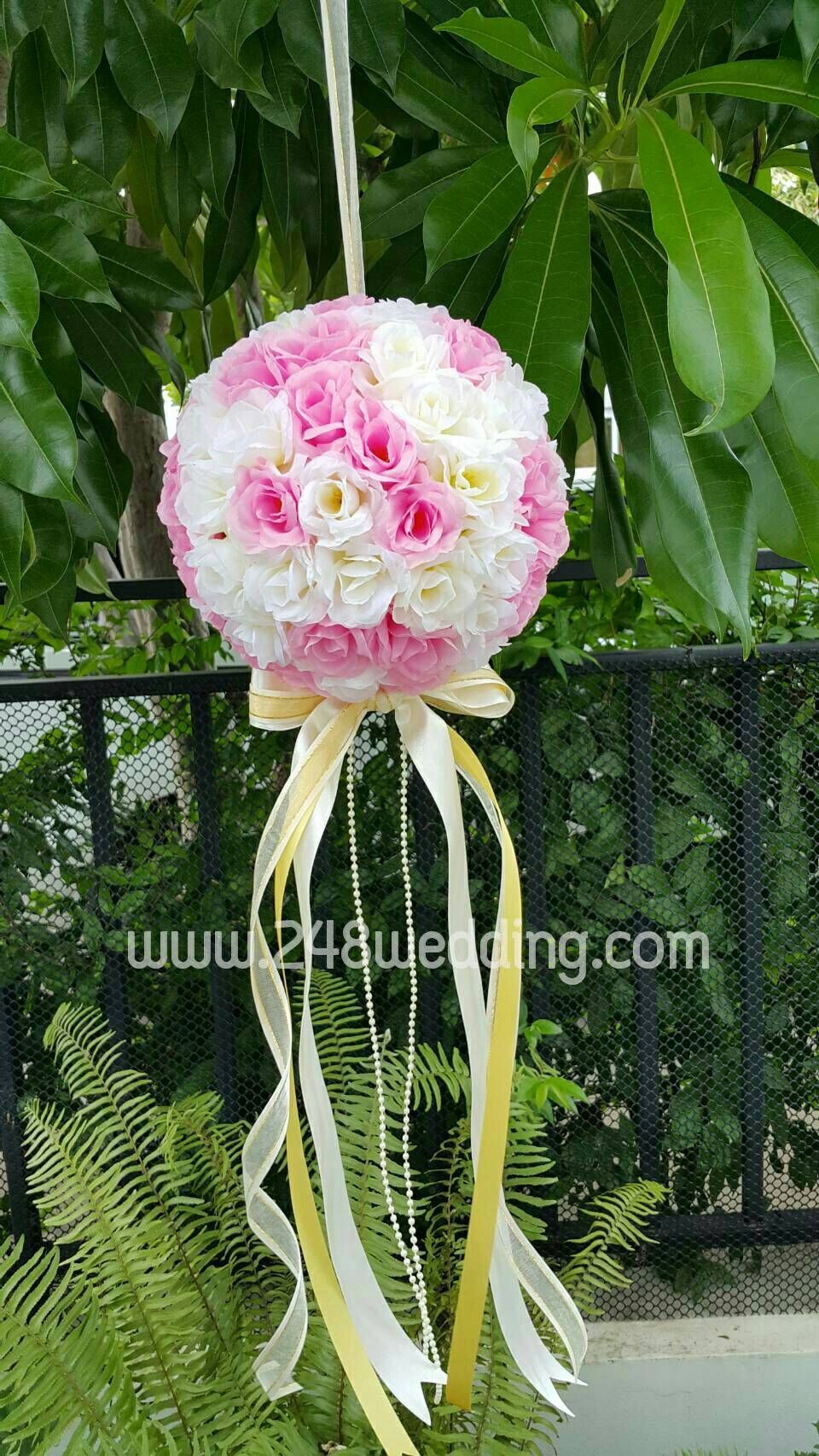 flowerball ทูโทน (ลูกบอลดอกไม้ ขาว-ชมพู)