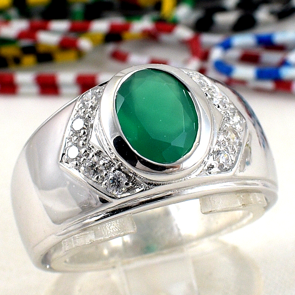 แหวนเงินแท้ราคาถูกชุบทองคำขาว พลอยแท้กรีนอะเกท 1.60 กะรัต เพชรCZ 0.30 กะรัต งานประณีตสวยงาม สั่งผลิตค่ะ