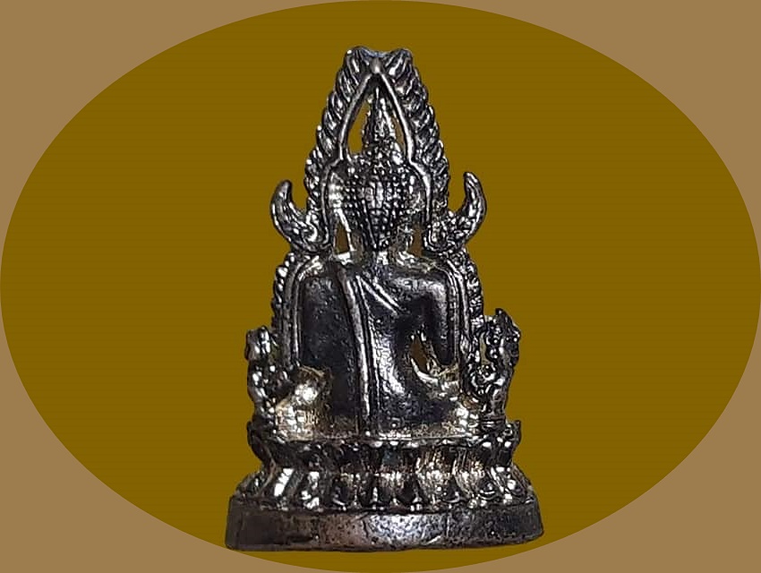 รูปหล่อ พระพุทธชินราช วัดพระศรีรัตนมหาธาตุ พิษณุโลก ปลายหัก