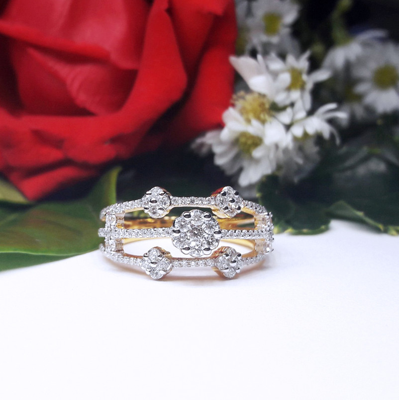 สั่งผลิตเพชรเบลเยี่ยมคัท แหวนแต่งงาน แหวนหมั้น ใส่เที่ยว ออกงาน แหวนทองคำ 18K เพชรแท้ 0.78 กะรัต 5.39 กรัม น้ำ 99 ราคาถูกมาก มีใบรับประกันค่ะ