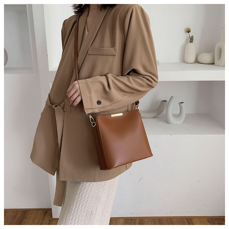 สินค้าพรีออเดอร์ กระเป๋าแฟชั่นสวยหรู มี 4 สี รหัส PO-BAG-009