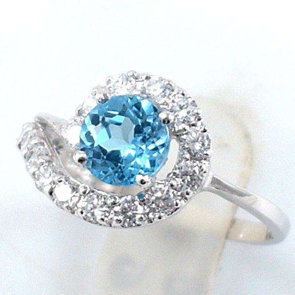 แหวนเงินแท้ราคาถูกชุบทองคำขาว สวิสบลูโทปาซแท้ 1.05 กะรัต เพชรCZ 0.48 กะรัต งานประณีตสวยงาม สั่งผลิตค่ะ