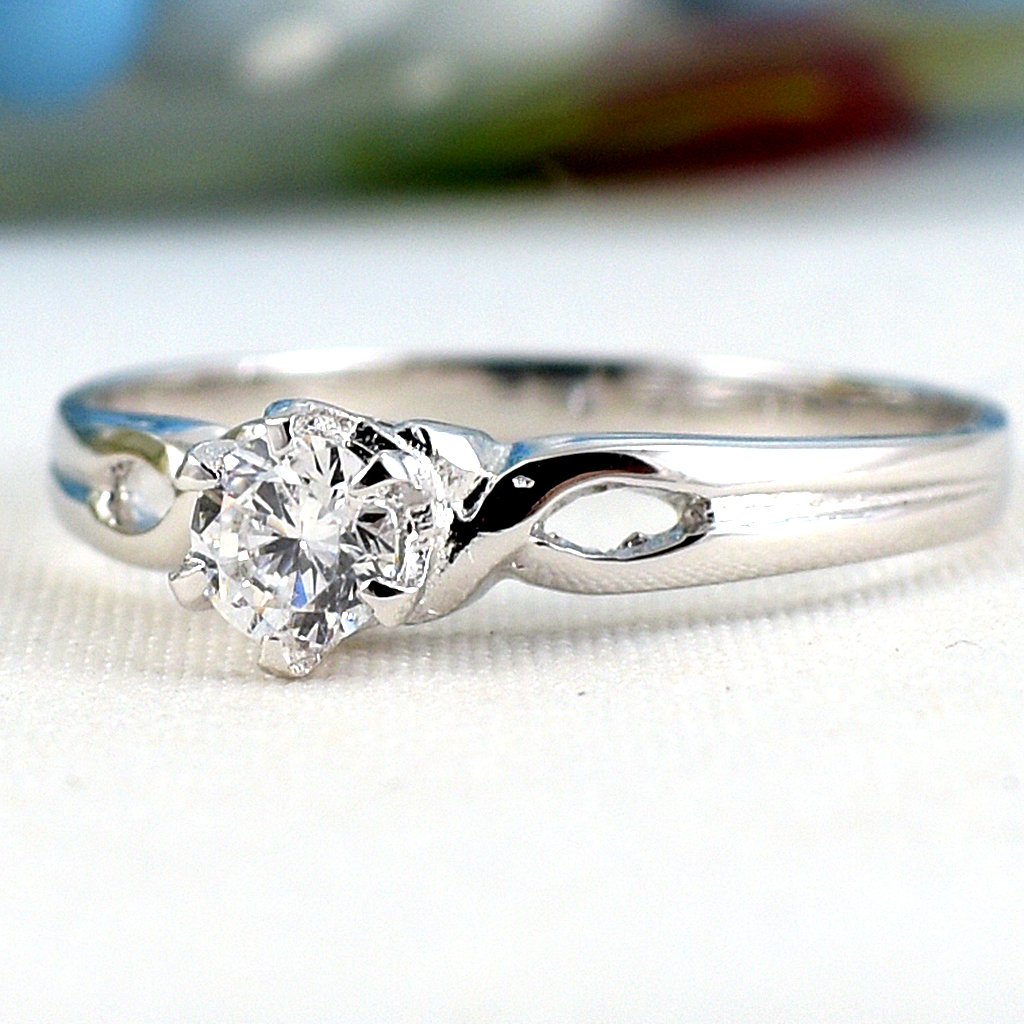 แหวนเงินแท้ราคาถูกชุบทองคำขาว เพชรCZแท้ 0.25 กะรัต งานประณีตสวยงาม สั่งผลิตค่ะ