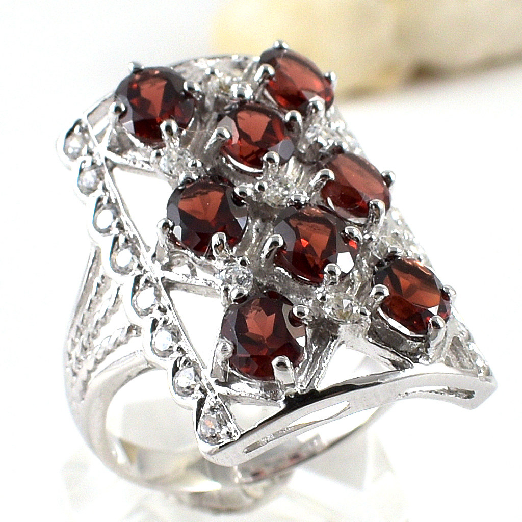 แหวนเงินแท้ราคาถูกชุบทองคำขาว พลอยแท้โกเมน 4.00 กะรัต เพชรCZ 0.575 กะรัต งานประณีตสวยงาม สั่งผลิตค่ะ