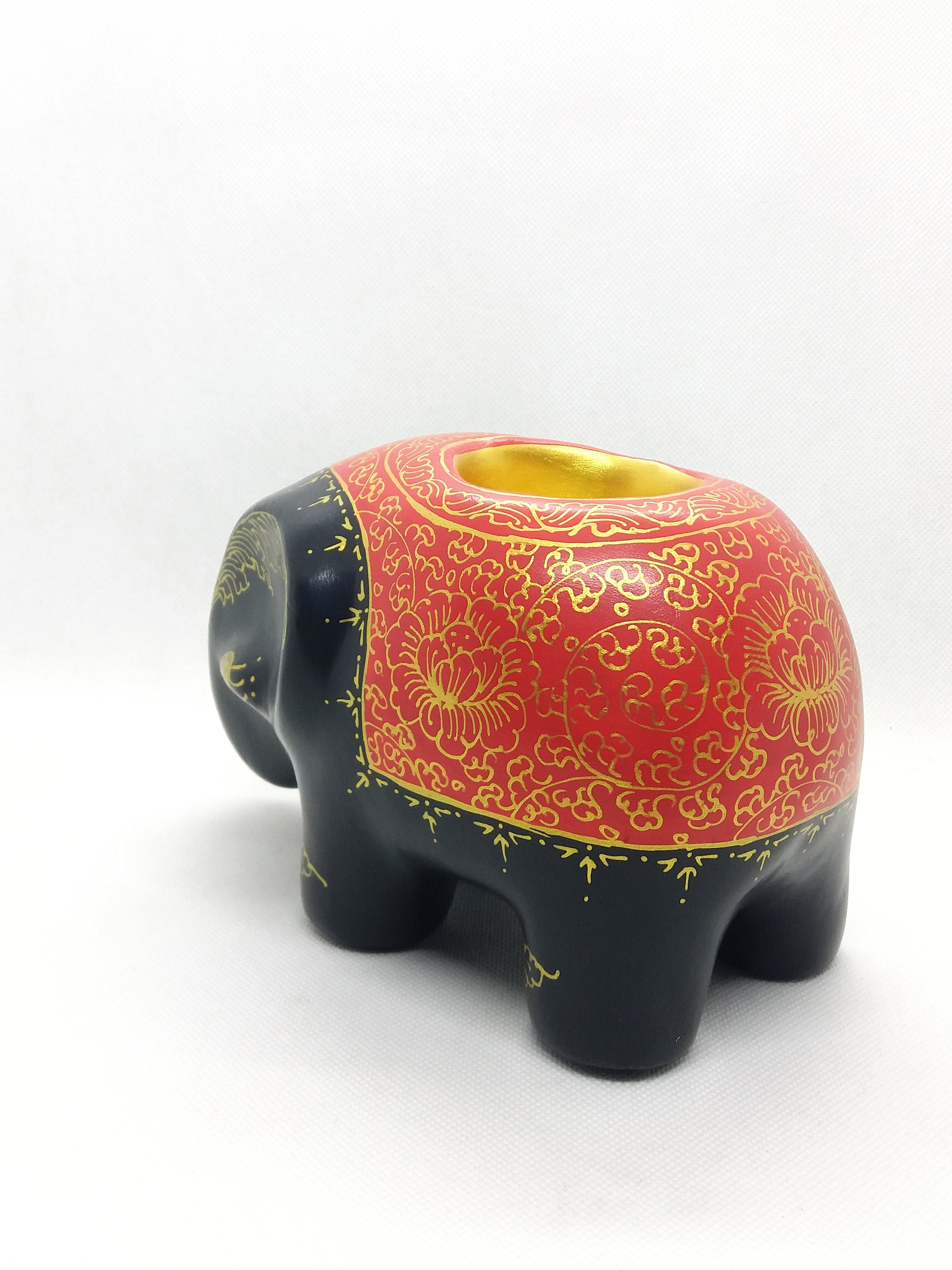 ช้างวางเทียนหอม Size M สีแดงดำ