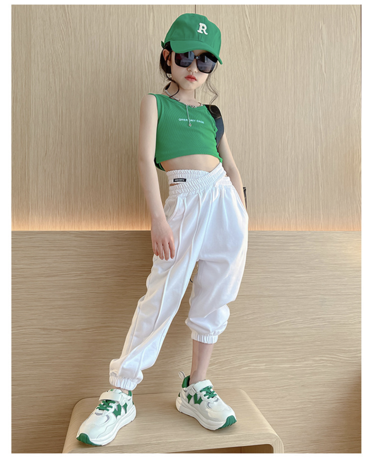 ชุดเต้น ชุด cover dance เสื้อคอวี+กางเกงขายาว