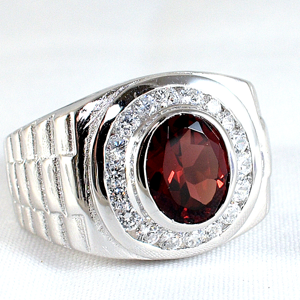 แหวนเงินแท้ราคาถูกชุบทองคำขาว พลอยแท้โกเมน 1.65 กะรัต เพชรCZ 0.54 กะรัต งานประณีตสวยงาม สั่งผลิตค่ะ