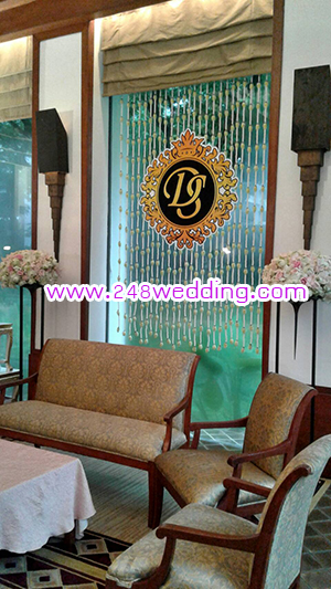 ม่านดอกรักสลับดอกกุหลาบ