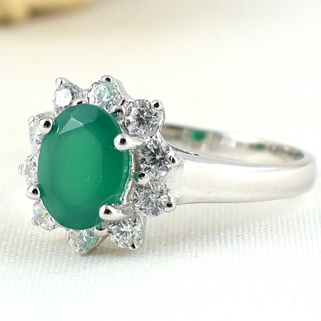 แหวนเงินแท้ราคาถูกชุบทองคำขาว พลอยแท้กรีนอะเกท 1.60 กะรัต เพชรCZ 0.50 กะรัต งานประณีตสวยงาม สั่งผลิตค่ะ