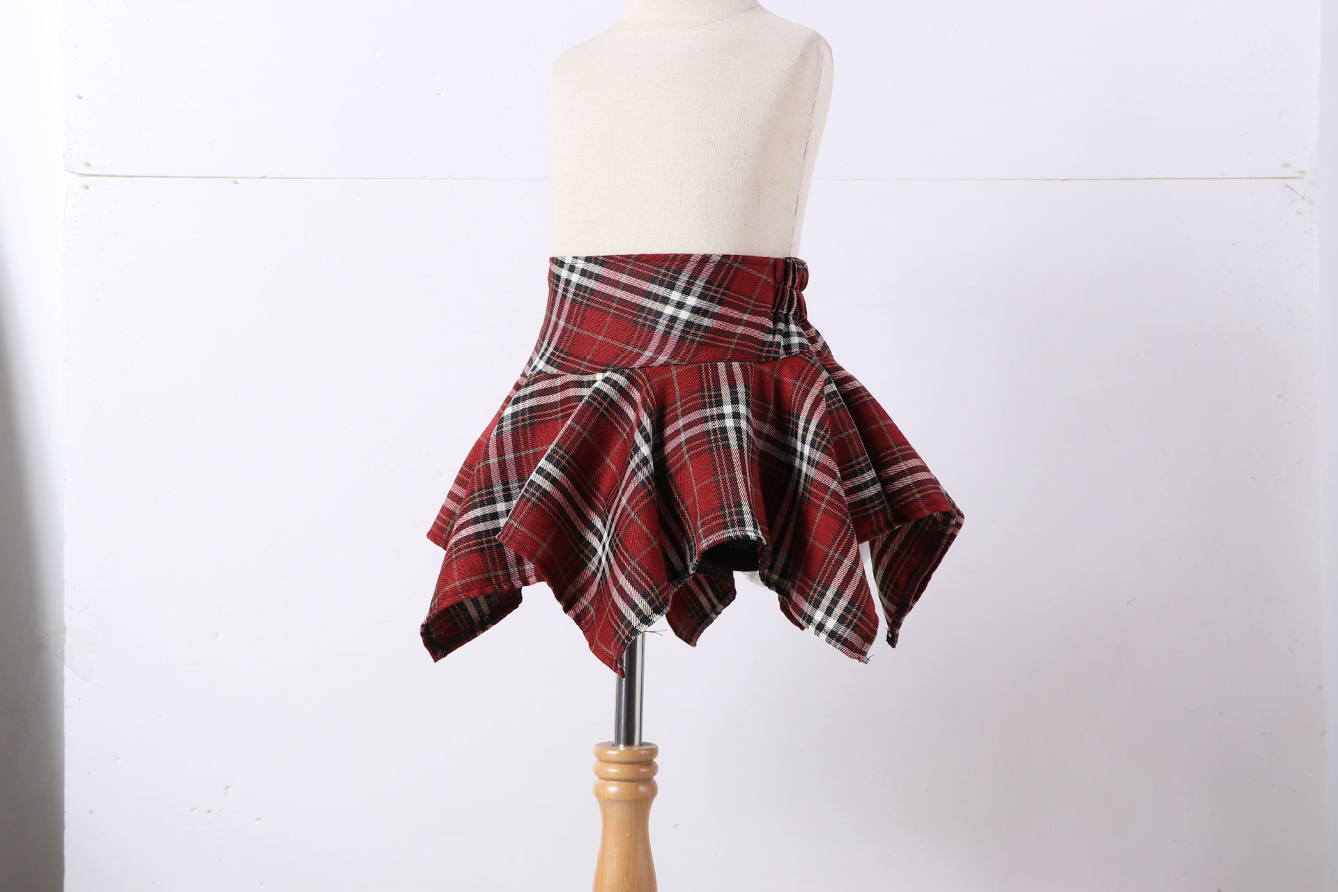 friendly4kid พร้อมส่ง กระโปรง ลายสก๊อต เด็กผู้หญิง สก๊อตแดง