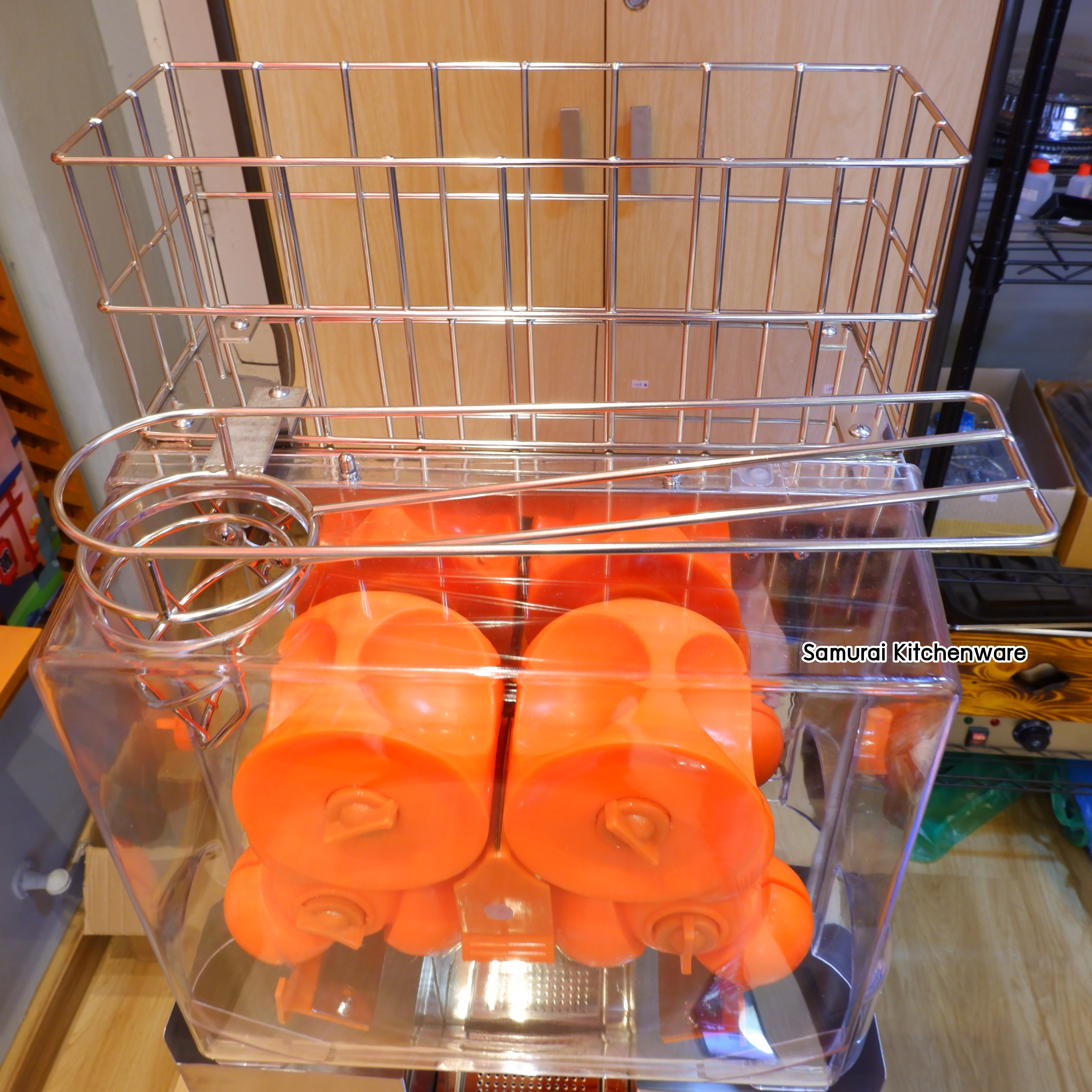 เครื่องคั้นน้ำส้ม อัตโนมัติ รุ่น OG-102