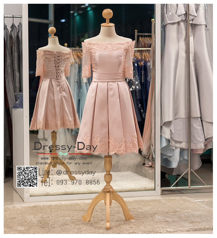 รหัส ชุดราตรีสั้น :PF001 ชุดแซก ชุดราตรีสั้นสีชมพู ผ้าซาตินประดับลูกไม้เรียบๆ โชว์ไหล่ แบบหรูและดูดี เหมาะใส่ออกงานแต่งงาน งานกลางวัน กลางคืน กาล่าดินเนอร์