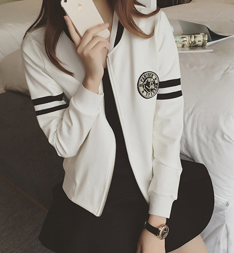 เสื้อคลุม แนวสปอร์ต เนื้อผ้าวอร์ม แต่งคาดสีขาว-สีขาว