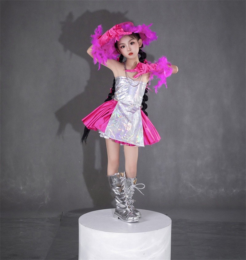 ชุดเต้น ชุดฮิปฮอป เซ็ตสีเสื้อแขนยาวสีขาวปักเลื่อม+กระโปรง สีชมพู