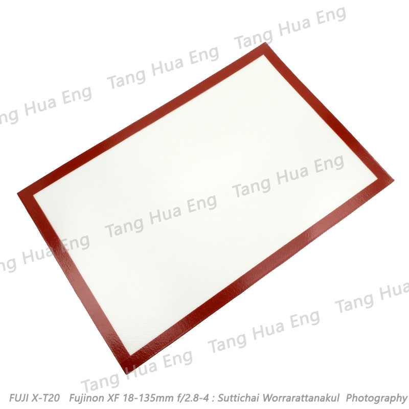 แผ่นรองอบซิลิโคนไฟเบอร์กลาส ขนาด 40x60 ซม.
