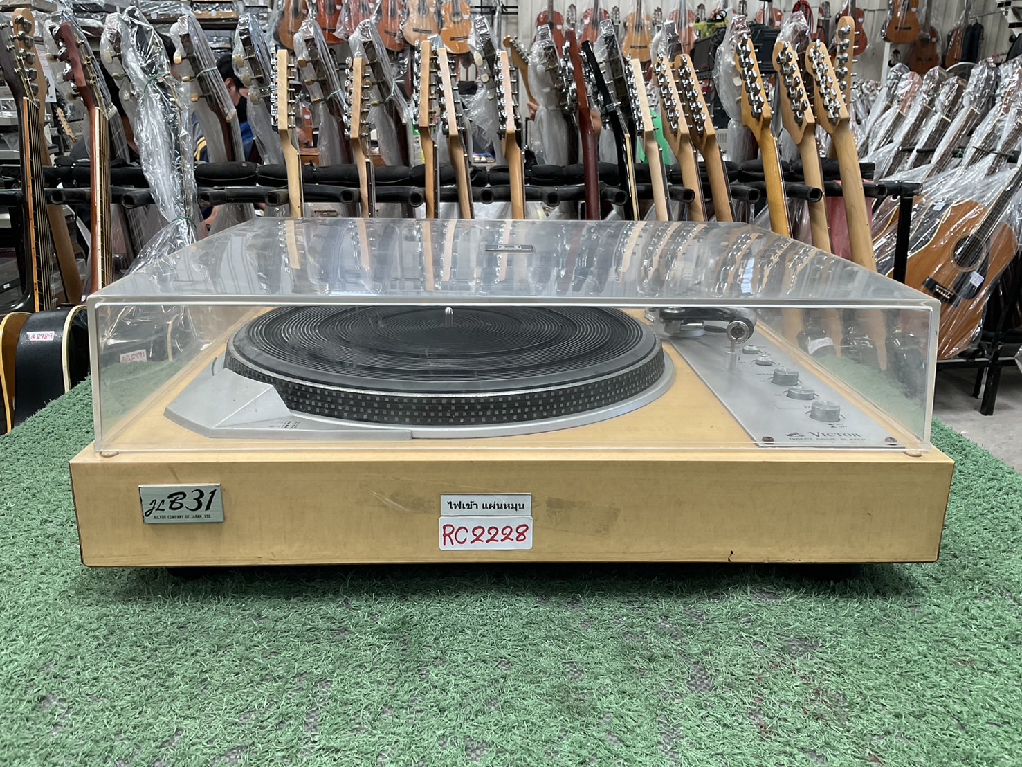 เครื่องเล่นแผ่นเสียง VICTOR : DT-33S