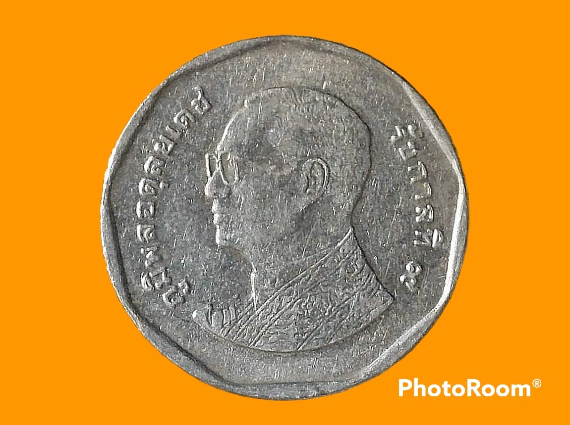 เหรียญ เงินหมุนเวียน รัชกาลที่ 9 5 Baht RAMA 9 แบบใหม่ 2013