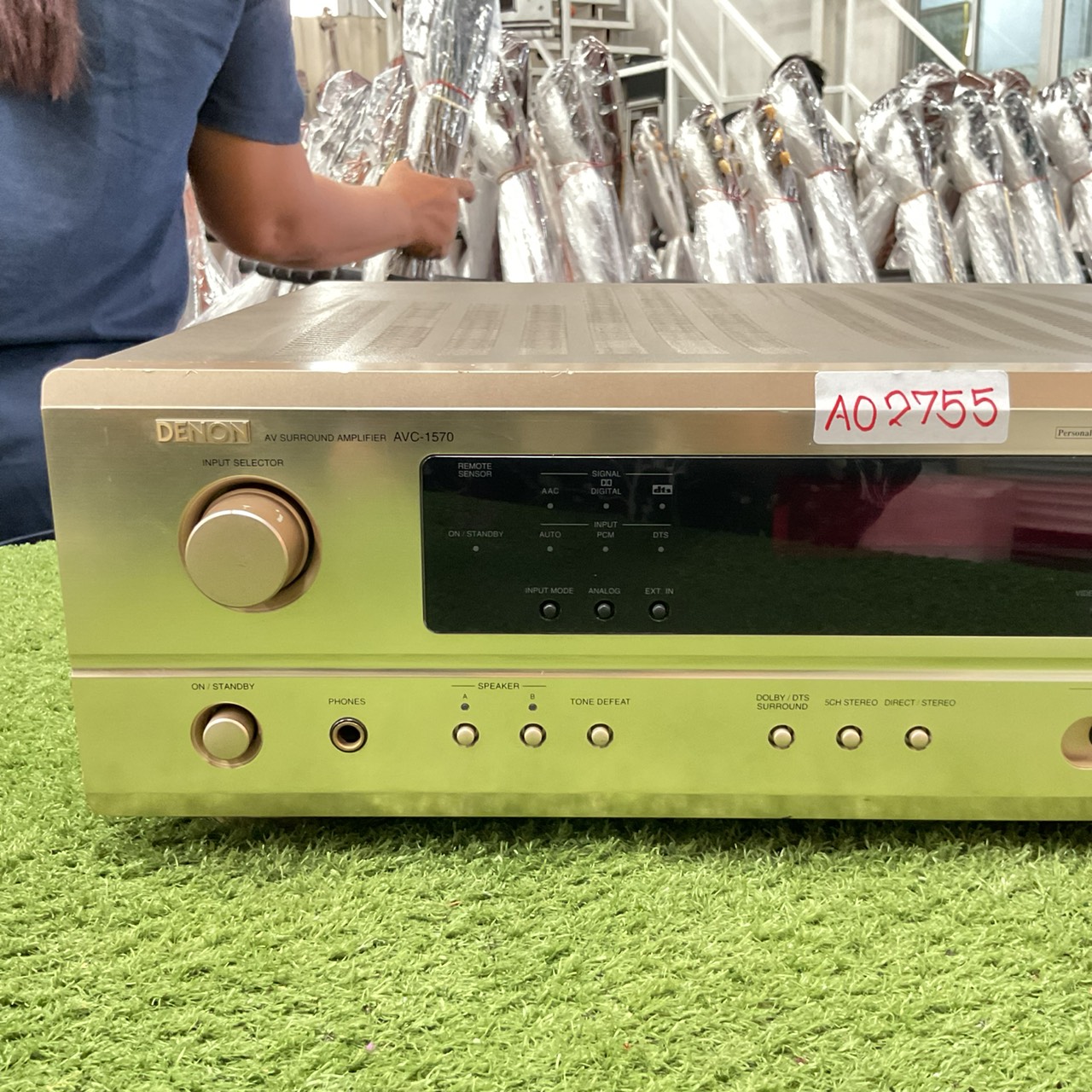 เครื่องขยายเสียง DENON : AVC-1570