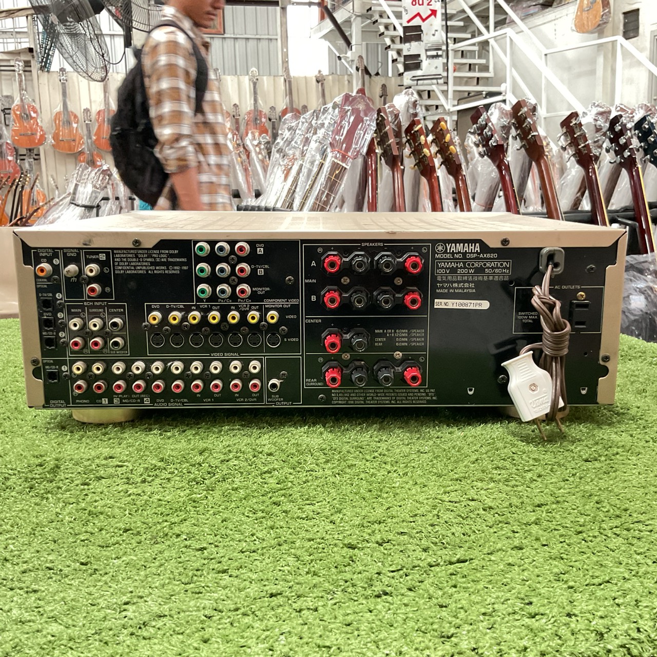 เครื่องขยายเสียง YAMAHA : DSP-AX620